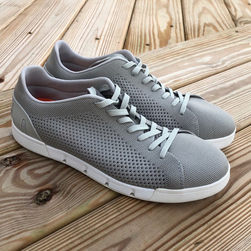 LIKE NEW Swims Breeze Tennis Knit Shoes